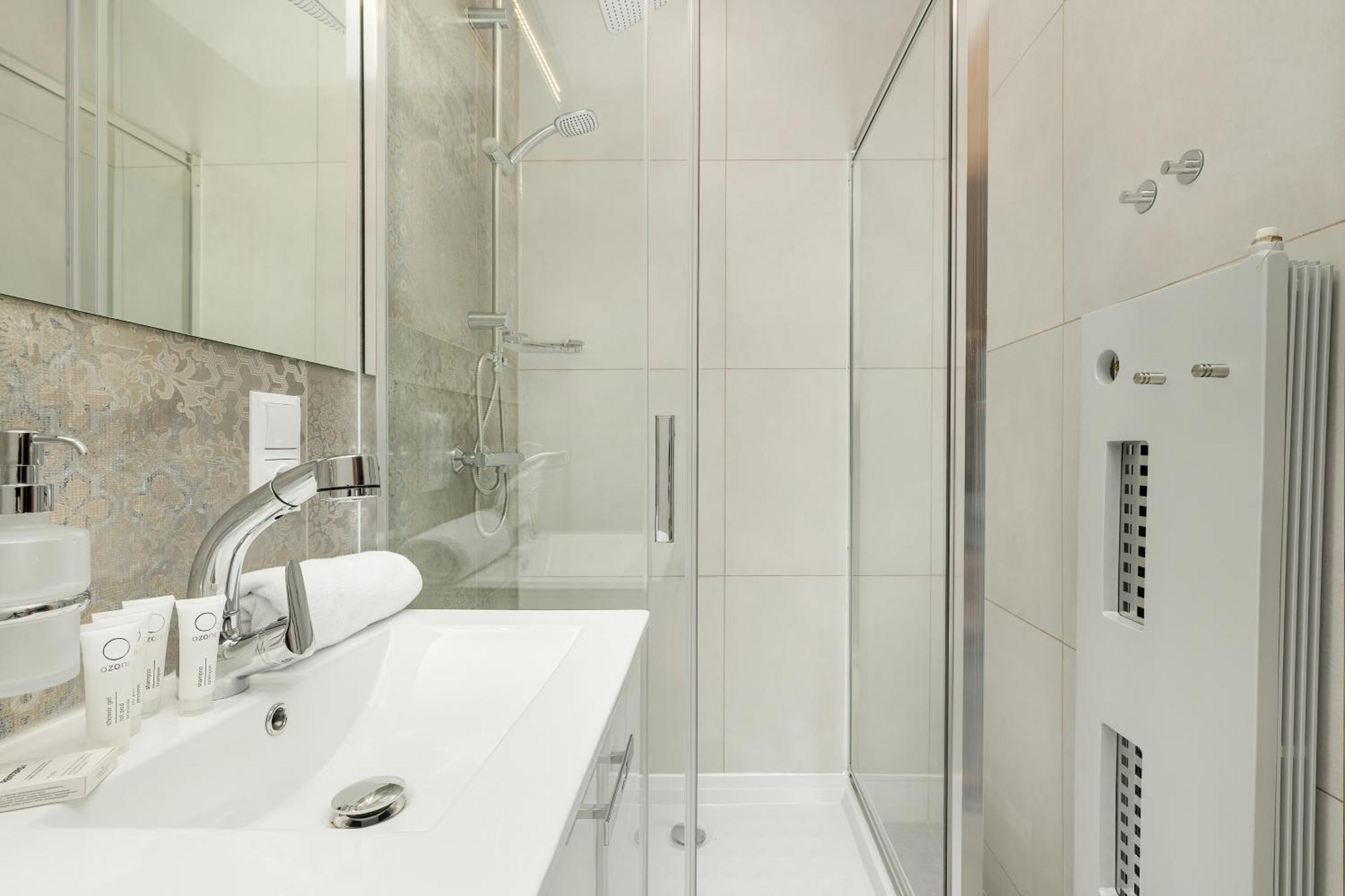 Nowoczesne I Stylowe Apartamenty W Centrum Bytomia Blisko Rynku By Noclegi Renters Bagian luar foto